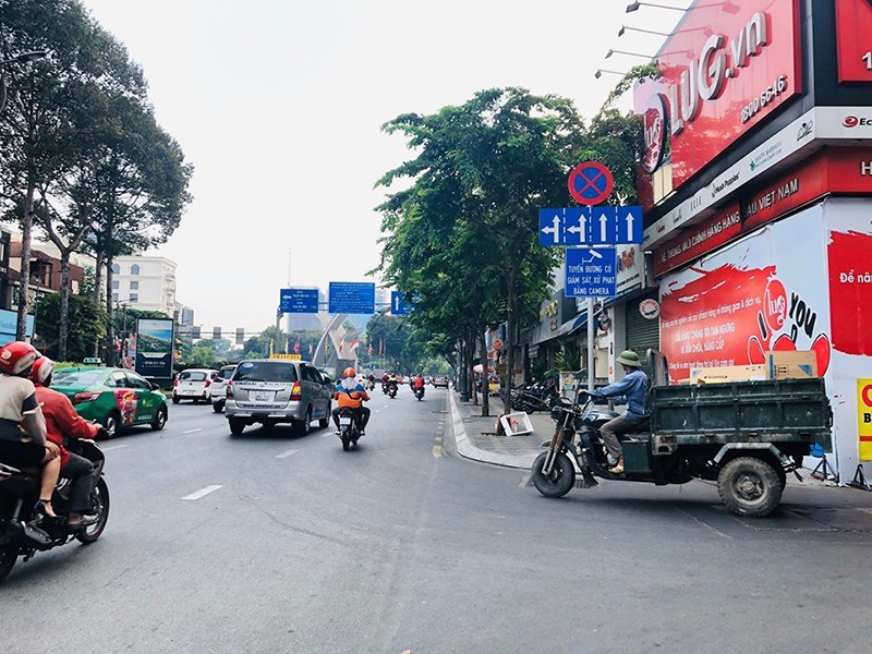 Đường Trường Sơn (quận T&acirc;n B&igrave;nh) l&agrave; một trong những tuyến đường sẽ được lắp đặt camera gi&aacute;m s&aacute;t - Ảnh: Đ&agrave;o Trang (PLO)