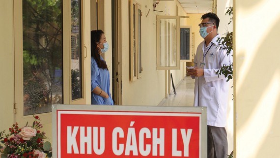 H&igrave;nh ảnh tại một khu c&aacute;ch ly, kiểm so&aacute;t, ph&ograve;ng chống dịch Covid-19 ở TPHCM. Ảnh: HO&Agrave;NG H&Ugrave;NG