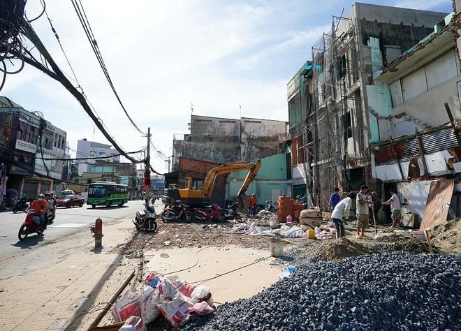 C&aacute;c đơn vị đang dốc sức đẩy nhanh c&ocirc;ng t&aacute;c GPMB cho tuyến metro số 2. Ảnh: Độc Lập.