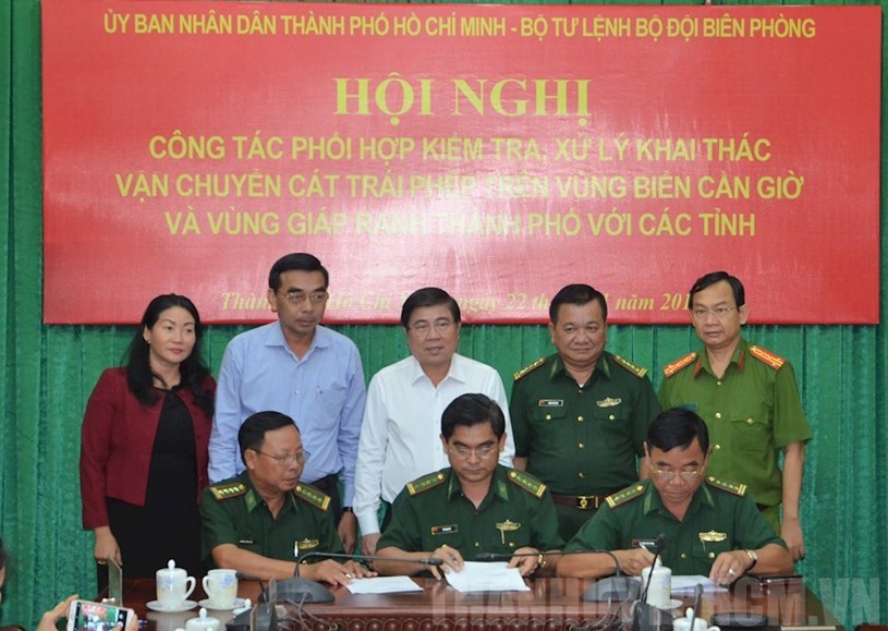 Ki&#234;n quyết ngăn chặn, đẩy l&#249;i t&#236;nh trạng khai th&#225;c, vận chuyển c&#225;t tr&#225;i ph&#233;p